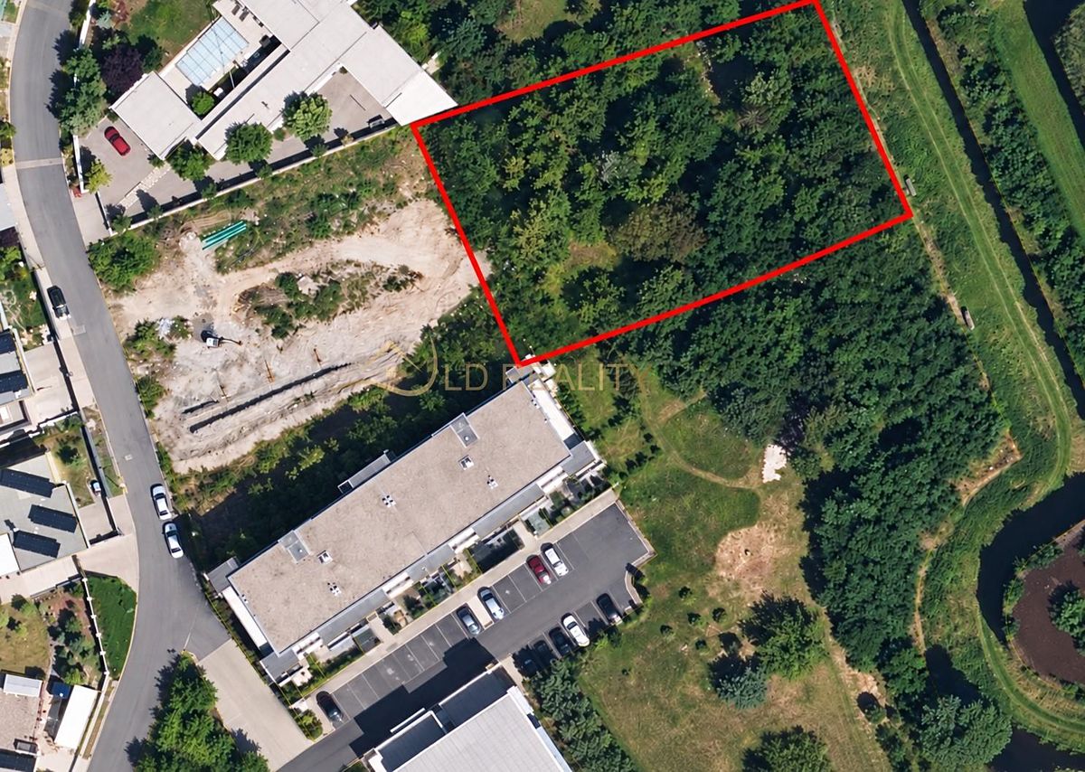 Prodej stavebního pozemku 1782 m²