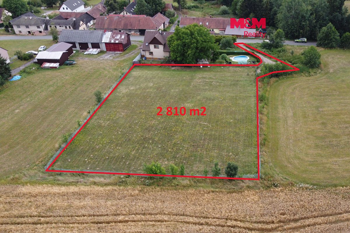 Prodej stavebního pozemku 2810 m²