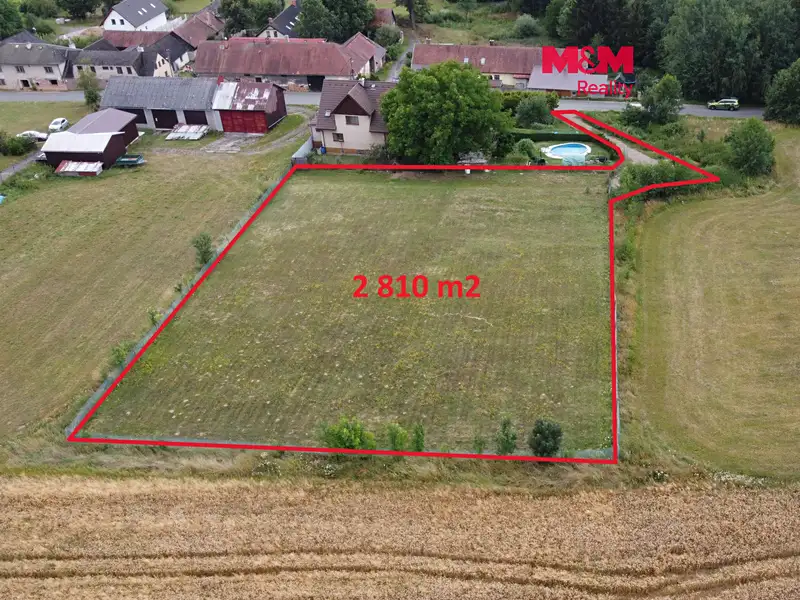 Prodej stavebního pozemku 2810 m², Okrouhlice – náhled fotky 1