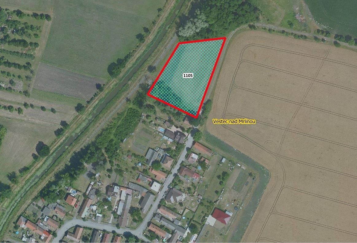 Prodej stavebního pozemku 5392 m², Vestec – fotka 1 z 3