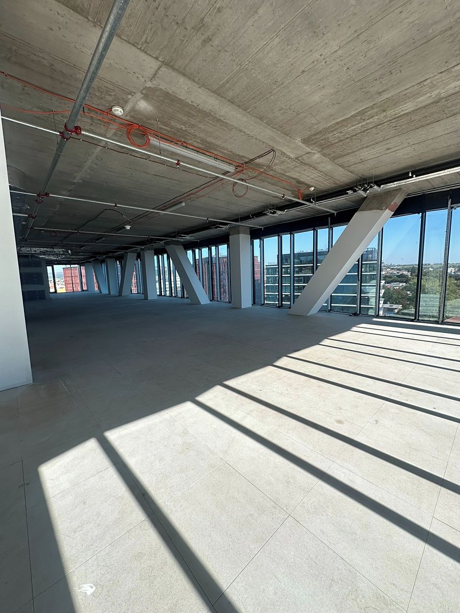Pronájem kanceláře 322 m² – fotografie 4