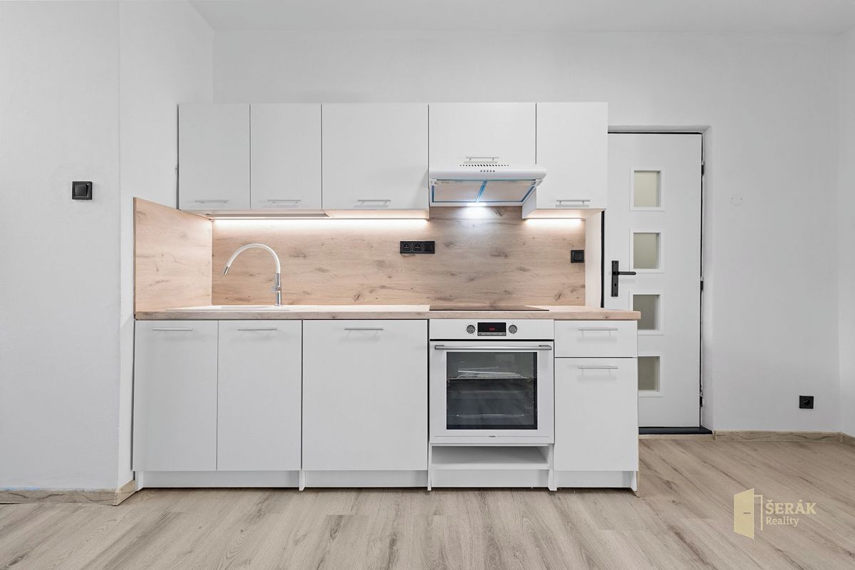 Pronájem bytu 4+1 100 m² – fotografie 3