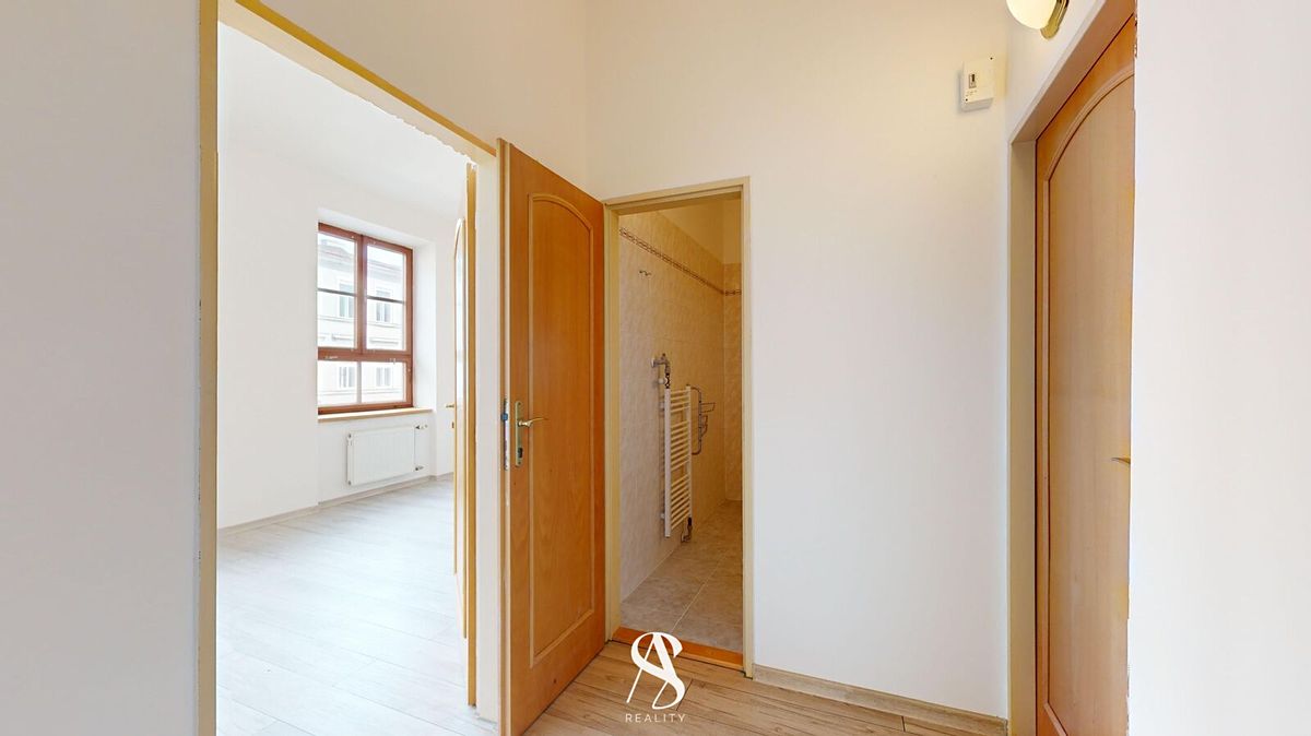 Pronájem kanceláře 23 m² – fotografie 3