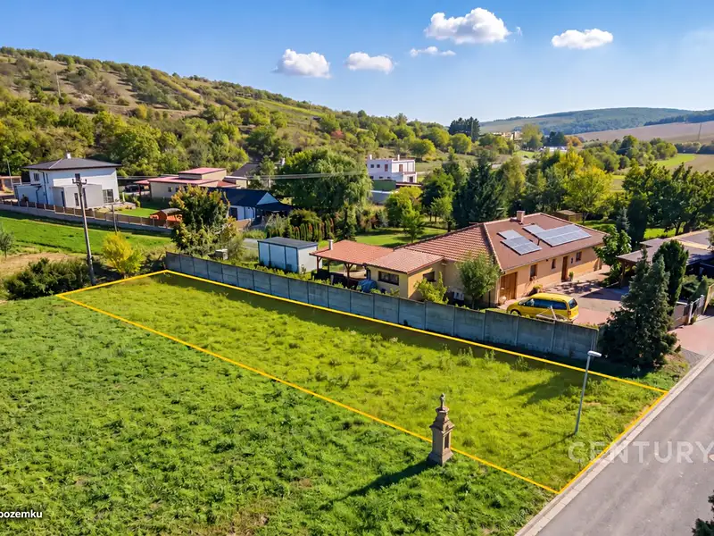 Prodej stavebního pozemku 513 m², Boleradice – náhled fotky 1