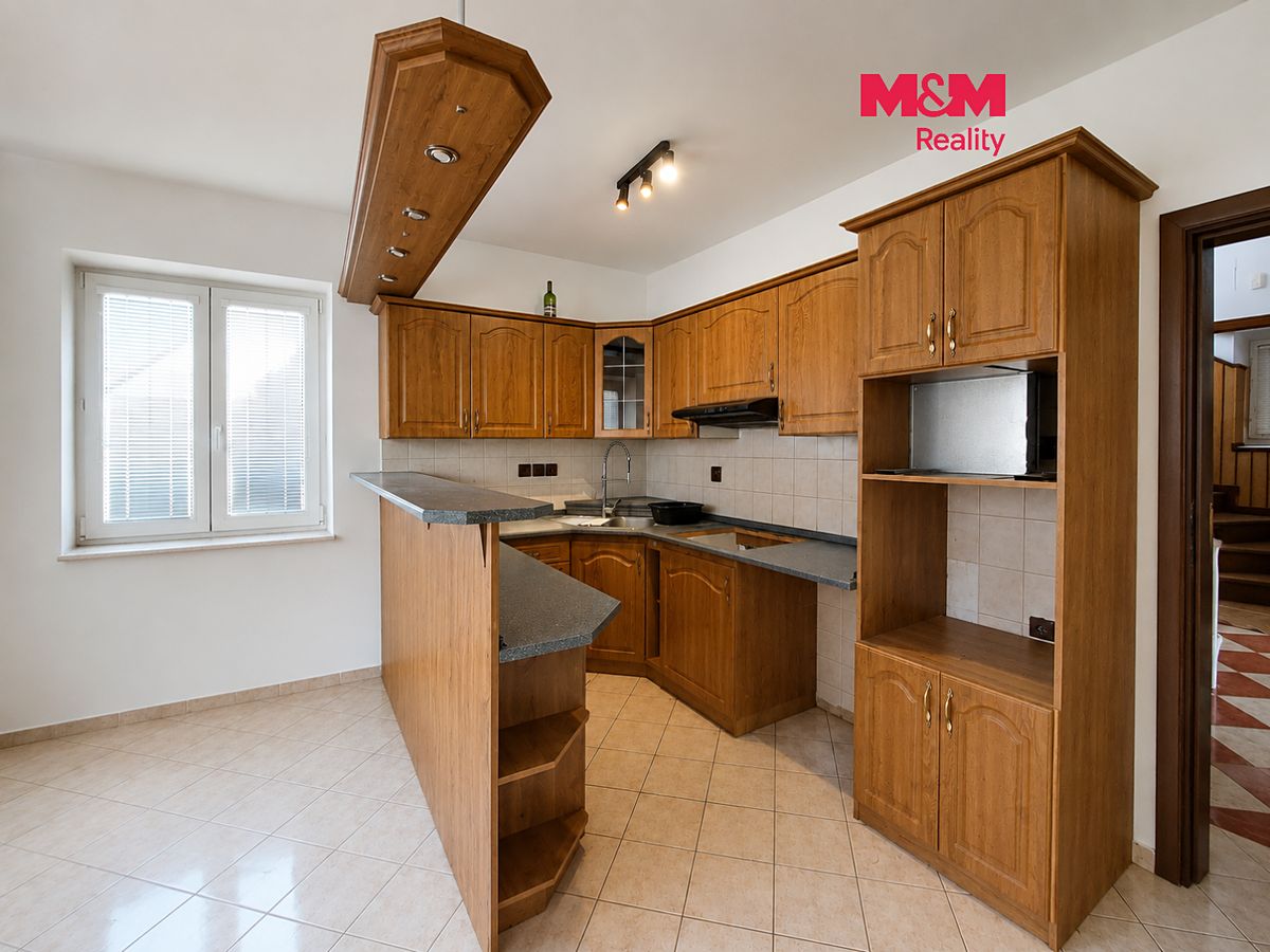 Prodej rodinného domu 195 m², pozemek 1797 m², Nasavrky – fotka 1 z 3