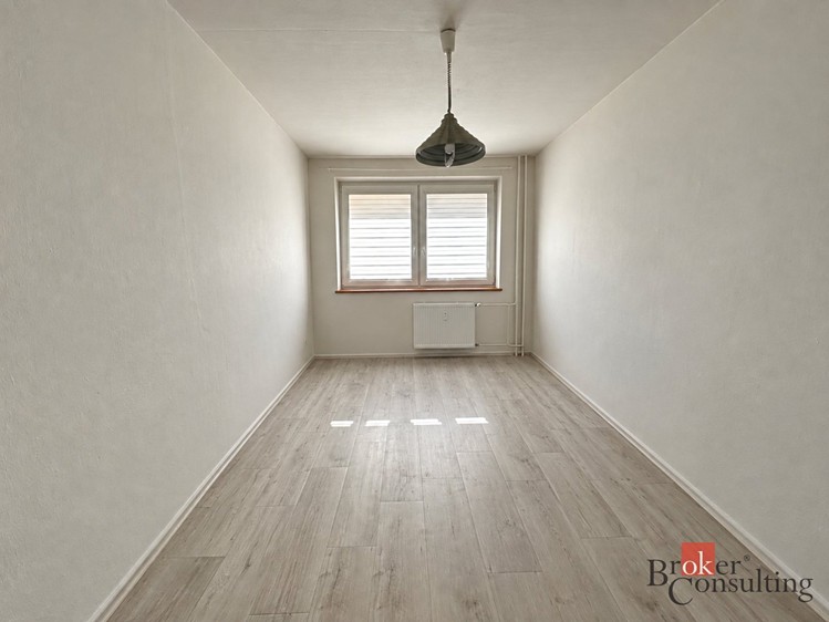 Pronájem bytu 2+kk, 41 m² (3 z 8)