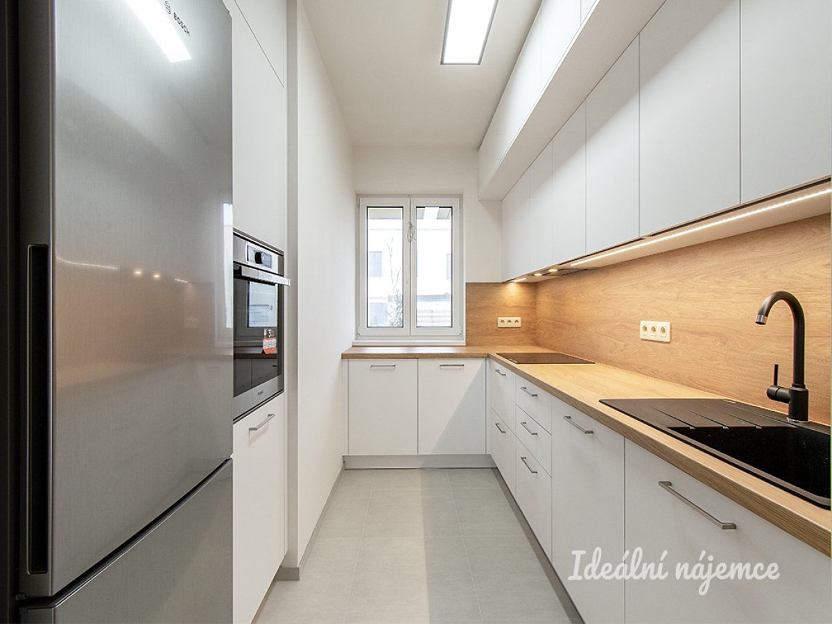 Pronájem bytu 4+kk 107 m² – fotografie 3