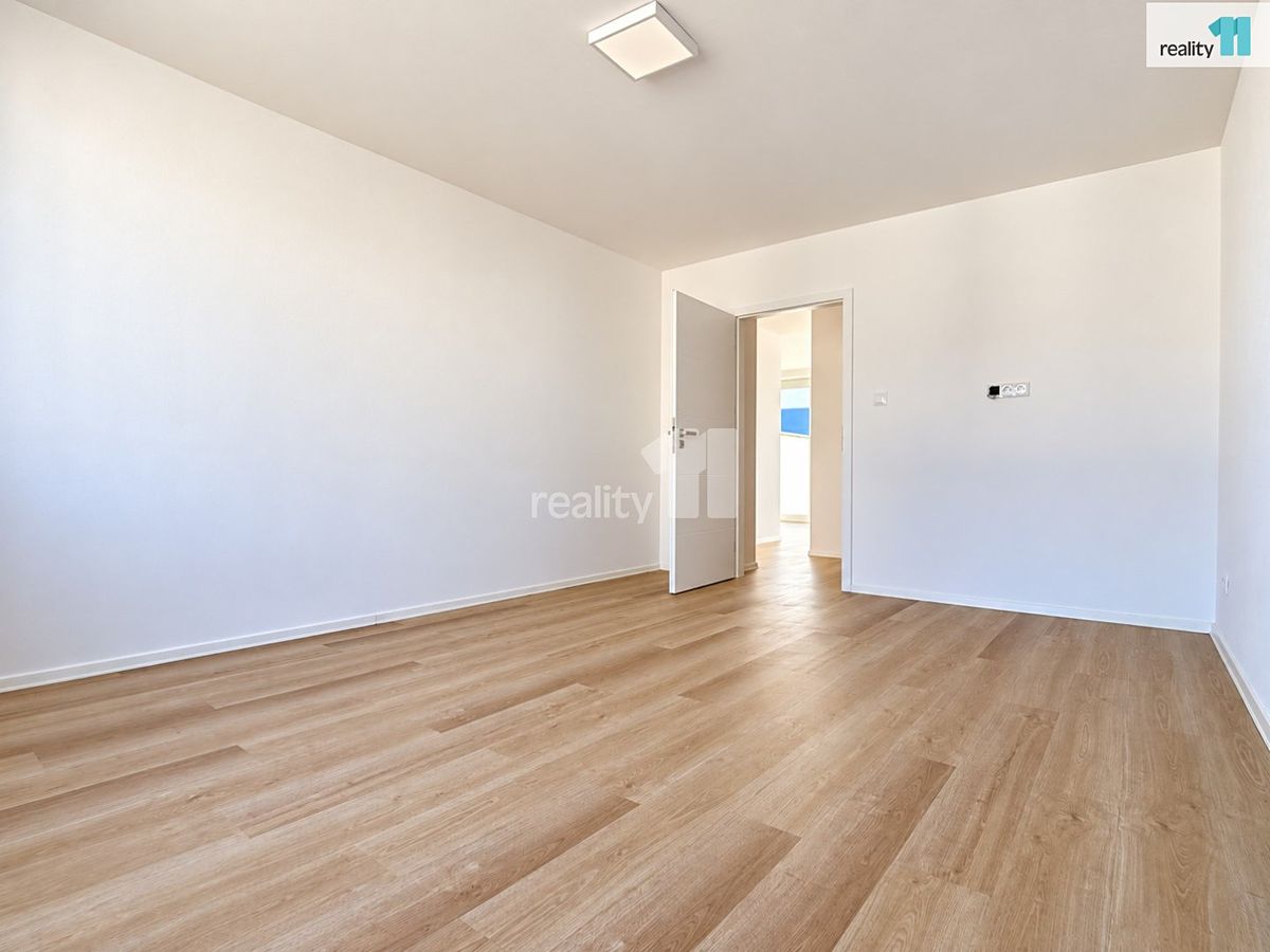 Pronájem bytu 3+kk 106 m² – fotografie 2