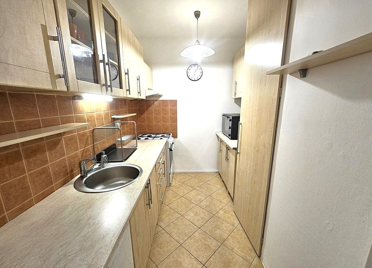 Pronájem bytu 3+kk 68 m² – fotografie 2