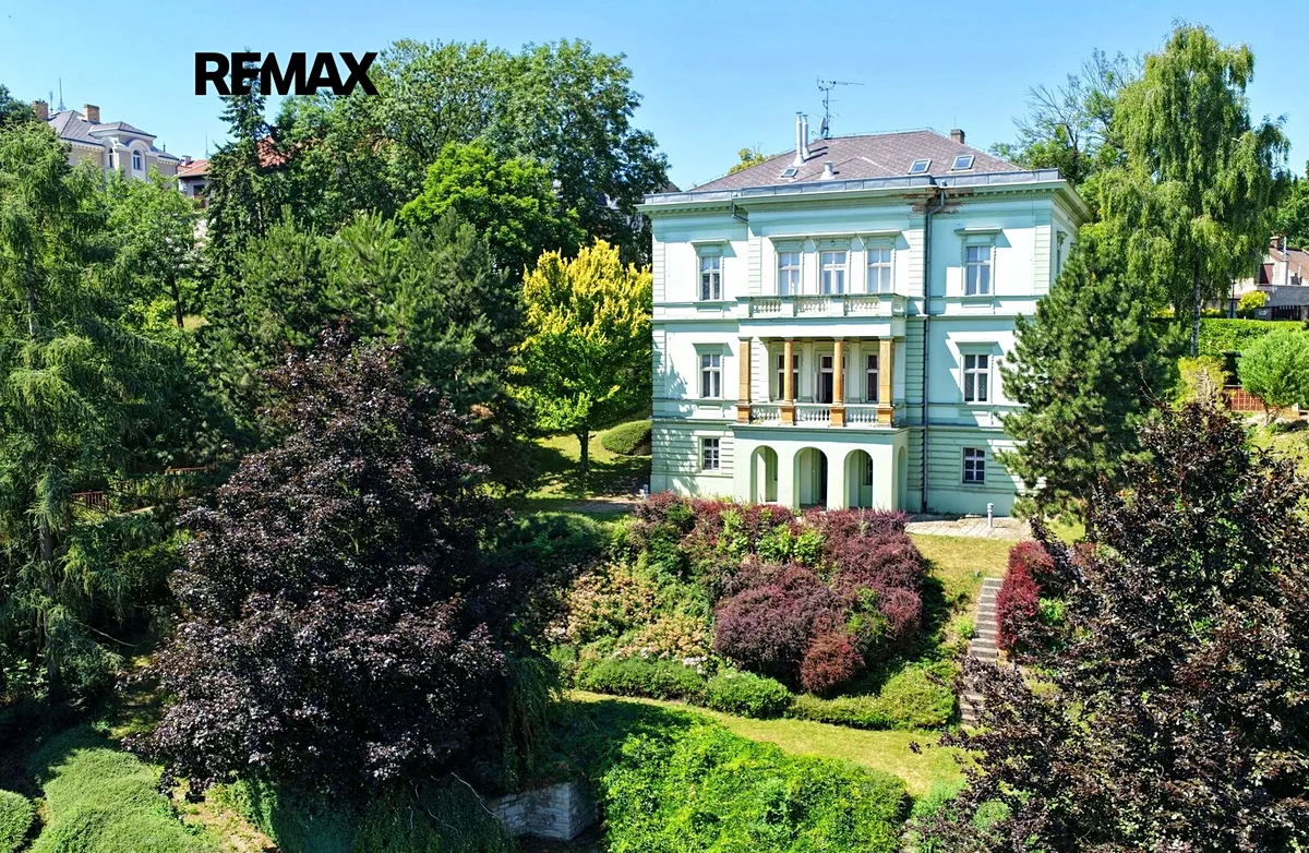 Prodej vily 683 m², pozemek 5301 m²