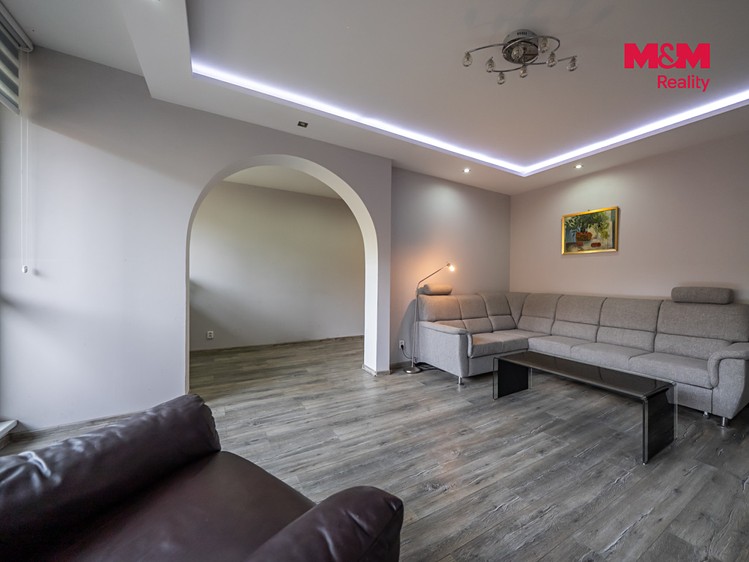 Prodej bytu 3+1, 83 m² (2 z 14)