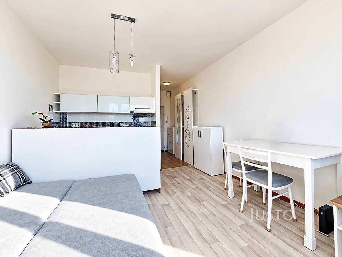 Prodej bytu 1+kk 20 m² – fotografie 3