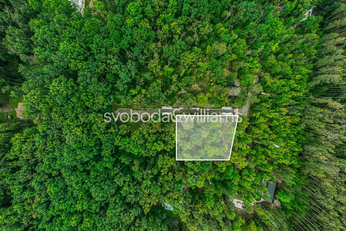 Prodej stavebního pozemku 2815 m²