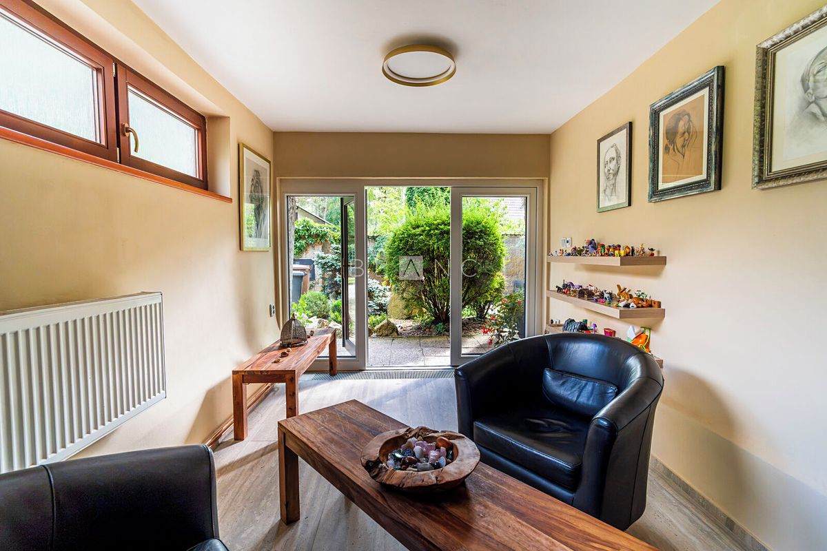 Prodej rodinného domu 161 m², pozemek 984 m² – fotografie 4