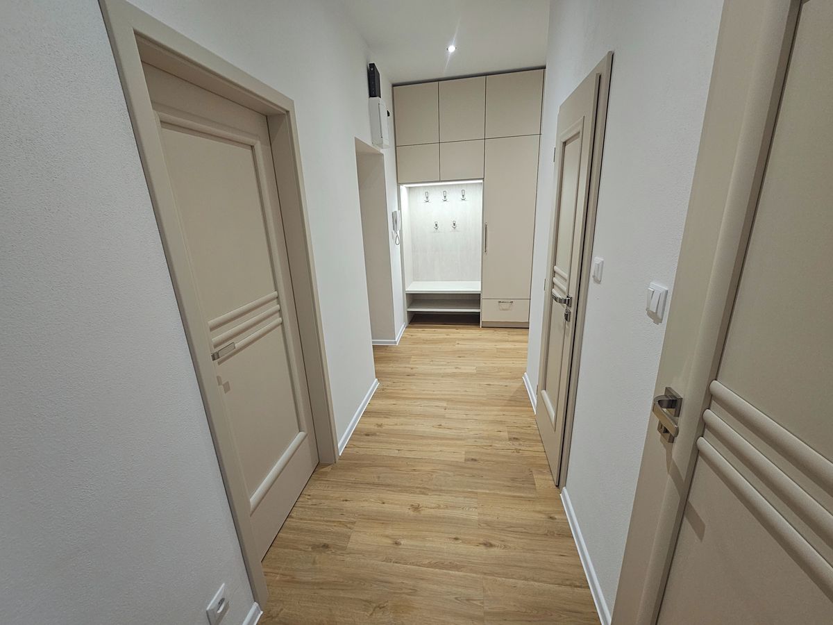Pronájem bytu 2+1 68 m² – fotografie 2