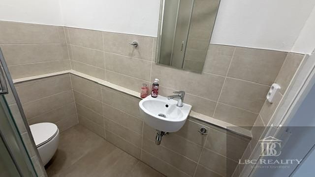 Pronájem bytu 2+kk 36 m² – fotografie 5