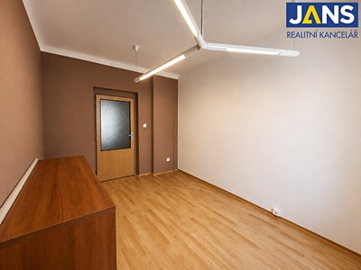 Комерційне приміщення в оренду, 14 м² (2 з 3)
