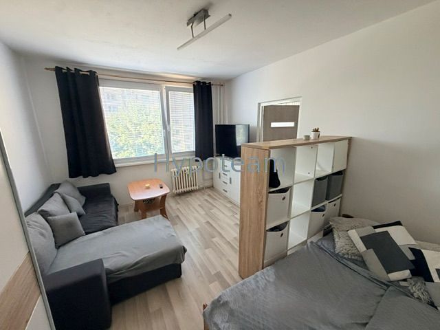Pronájem bytu 1+1 34 m² – fotografie 3