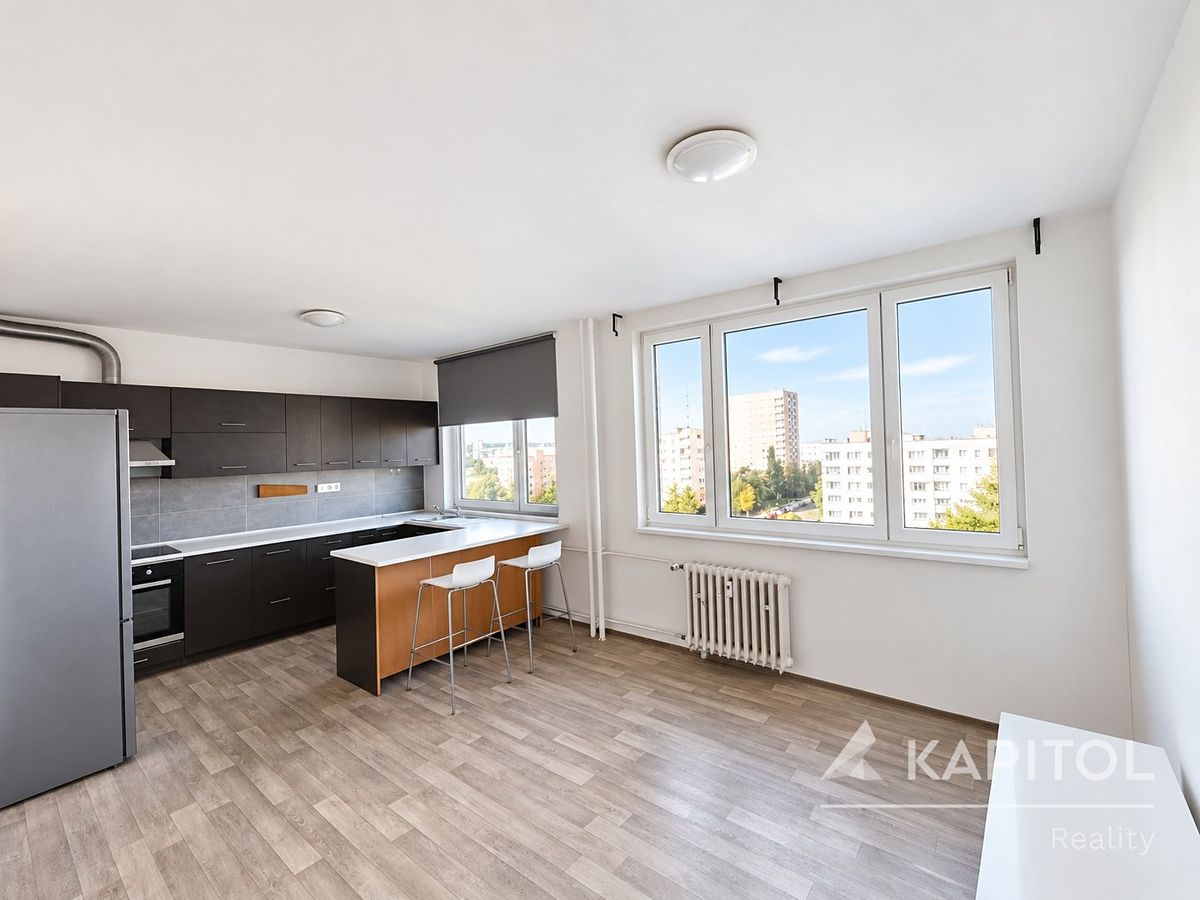 Pronájem bytu 1+kk 30 m² – fotografie 3