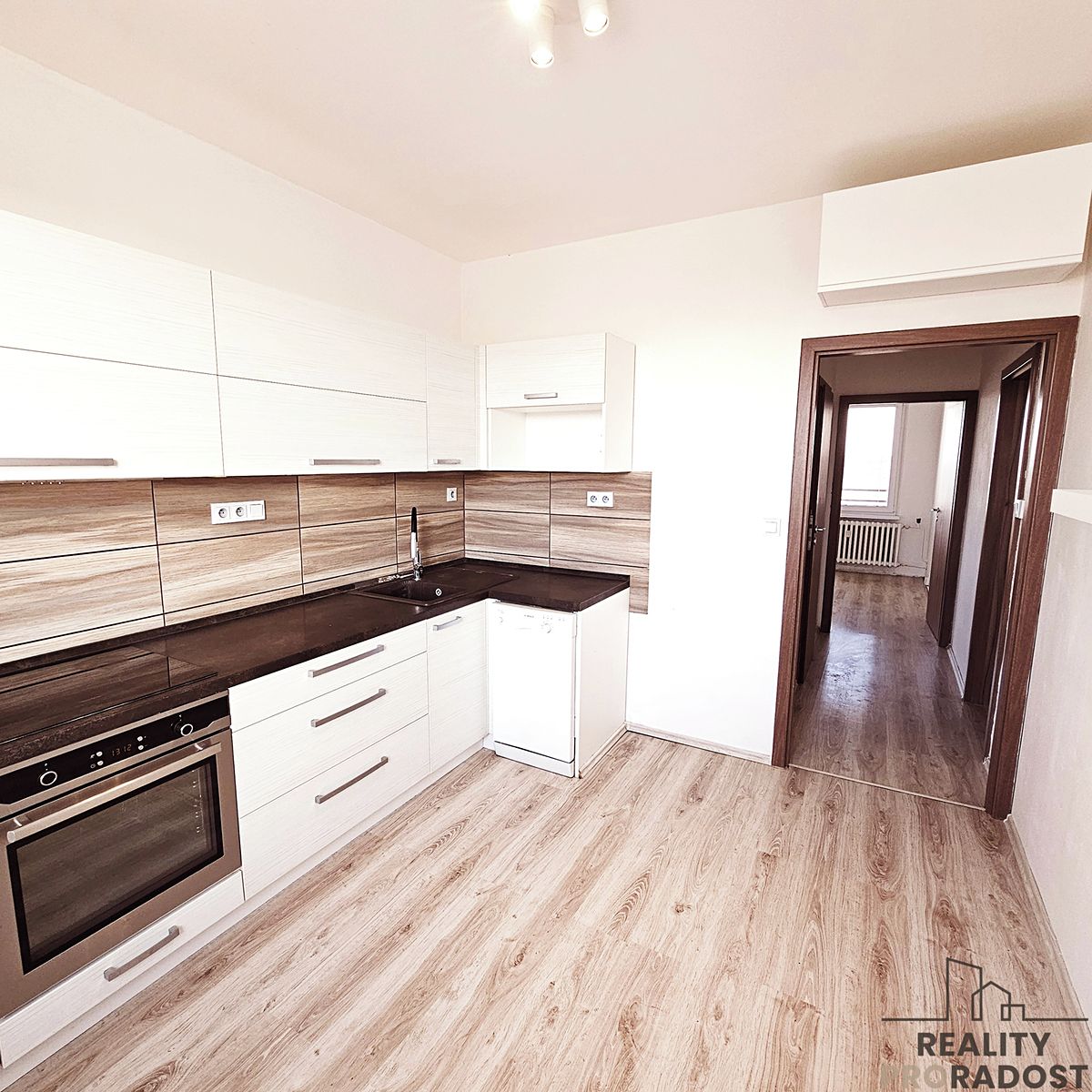 Pronájem bytu 3+1 64 m² – fotografie 3