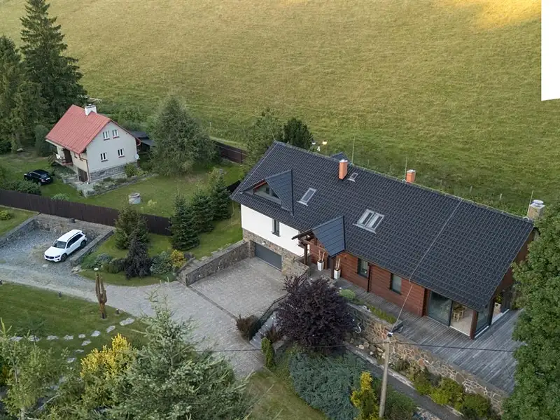 Prodej rodinného domu 298 m², pozemek 5062 m², Holčovice – náhled fotky 1