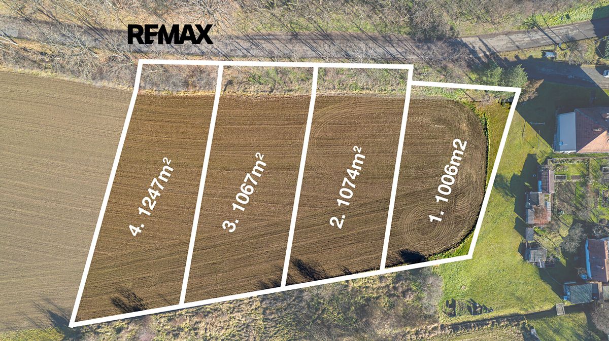 Prodej stavebního pozemku 1006 m² – fotografie 2