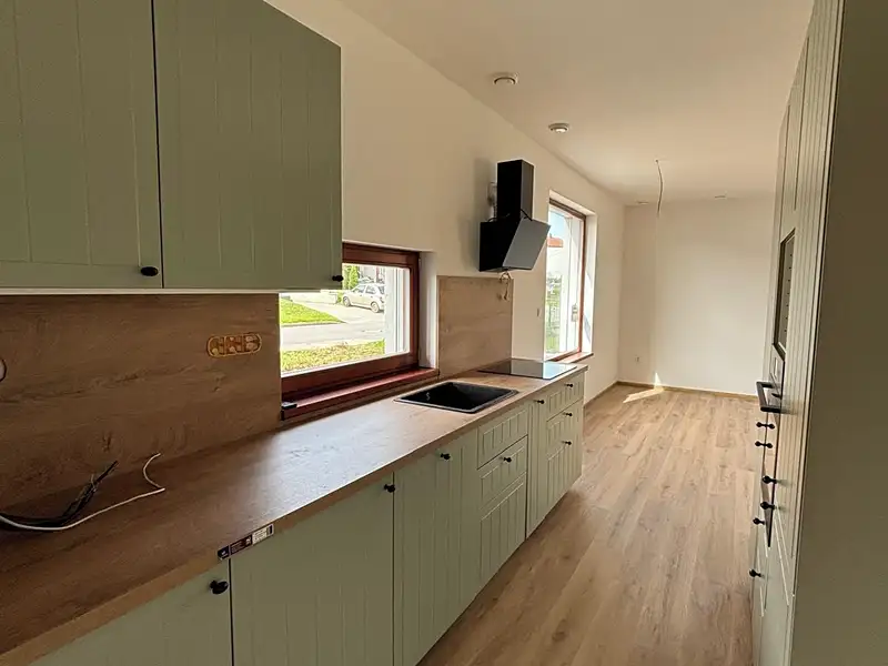 Pronájem bytu 4+kk 128 m², Břestek – náhled fotky 1