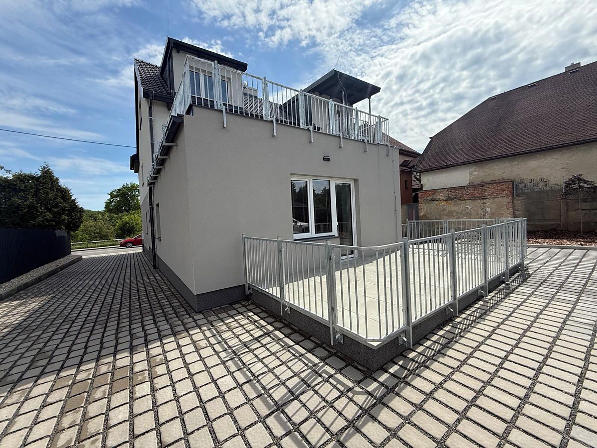 Pronájem bytu 2+kk 73 m² – fotografie 4