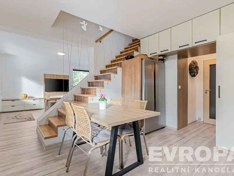 Prodej rodinného domu 104 m², pozemek 174 m², Jihlava – náhled fotky 3