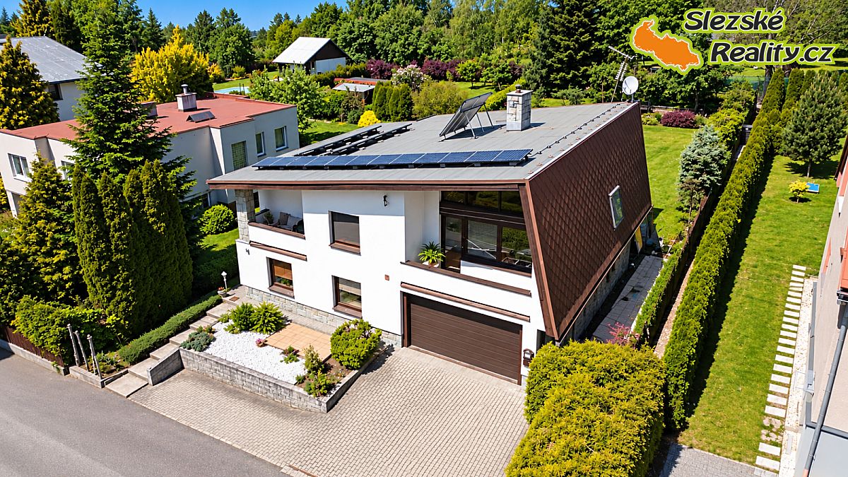 Prodej rodinného domu 200 m², pozemek 983 m² – fotografie 4