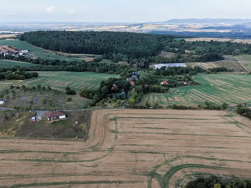 Prodej stavebního pozemku 2379 m², Nová Dědina – náhled fotky 2