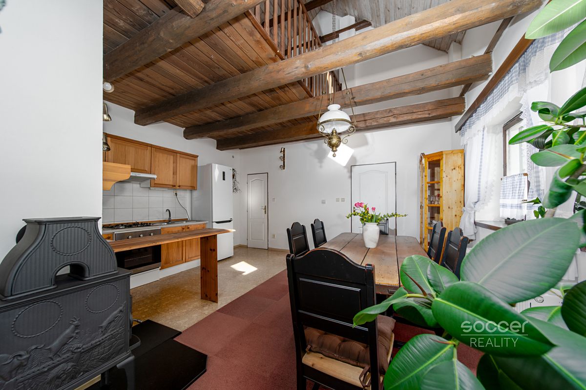 Pronájem rodinného domu 180 m², pozemek 1662 m² – fotografie 5