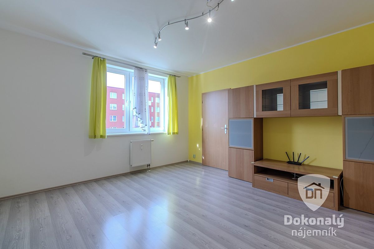 Pronájem bytu 2+1 52 m² – fotografie 3