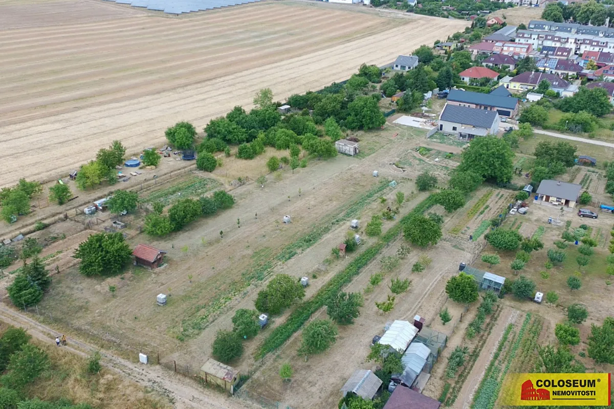 Prodej stavebního pozemku 1179 m²
