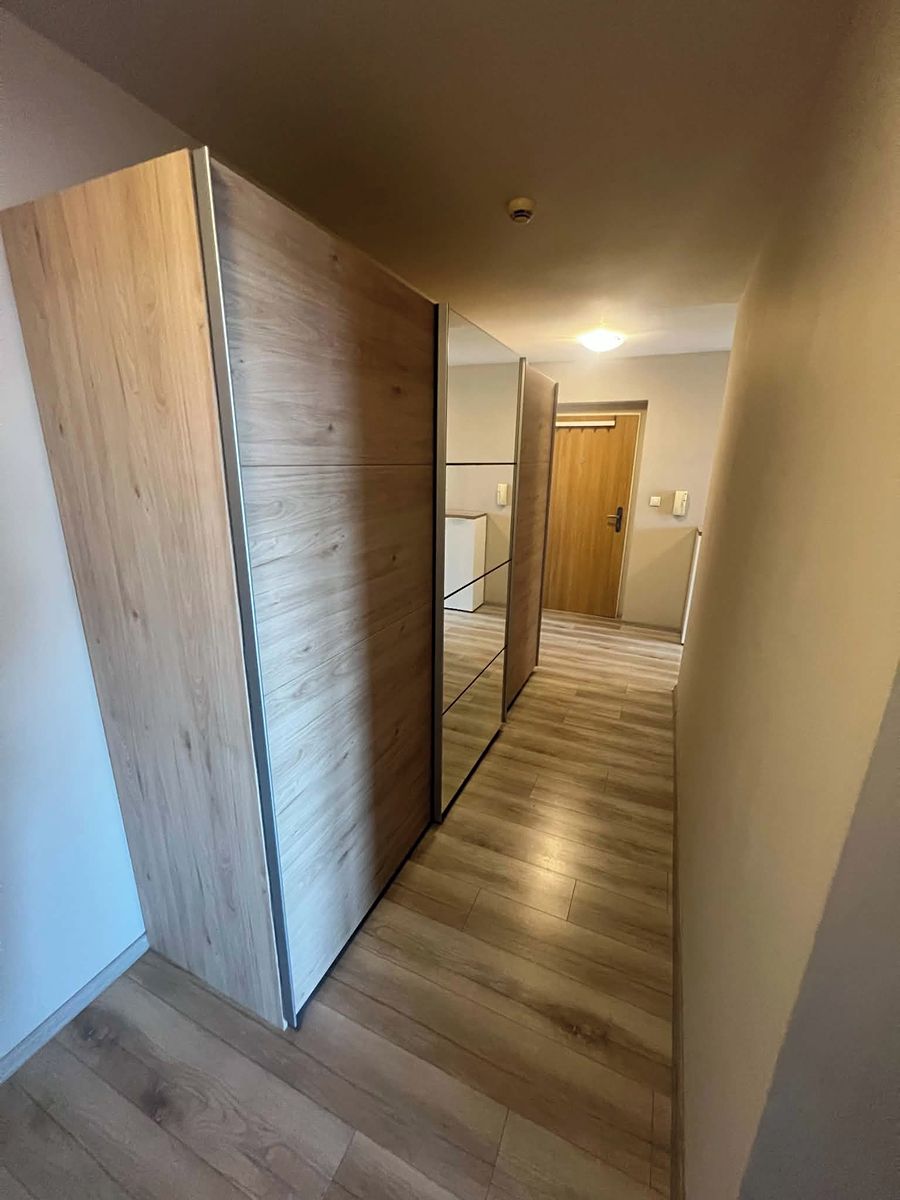 Pronájem bytu 2+kk 82 m² – fotografie 4