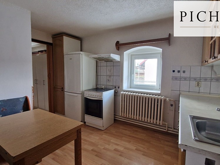Pronájem bytu 3+1, 77 m² (4 z 8)