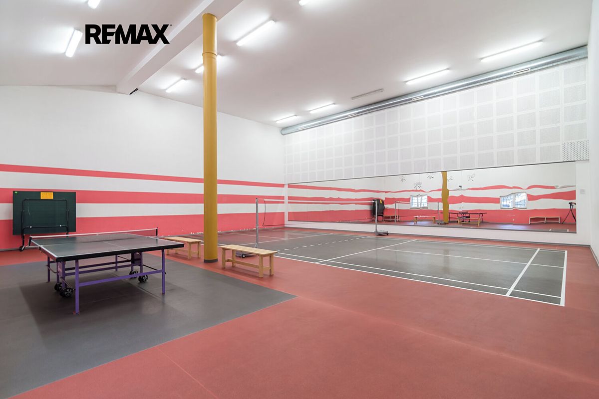 Pronájem obchodního prostoru 924 m² – fotografie 2