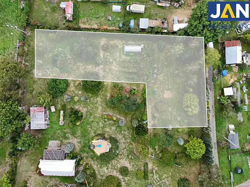 Prodej stavebního pozemku 1687 m², Krnov – náhled fotky 2