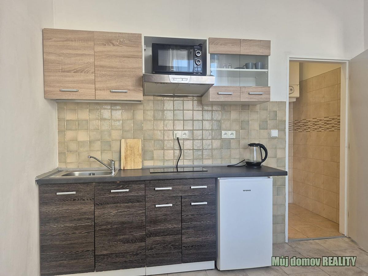 Pronájem bytu 2+kk 45 m² – fotografie 3