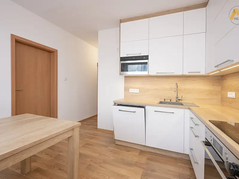 Pronájem bytu 3+1 66 m², Vodňany – náhled fotky 2