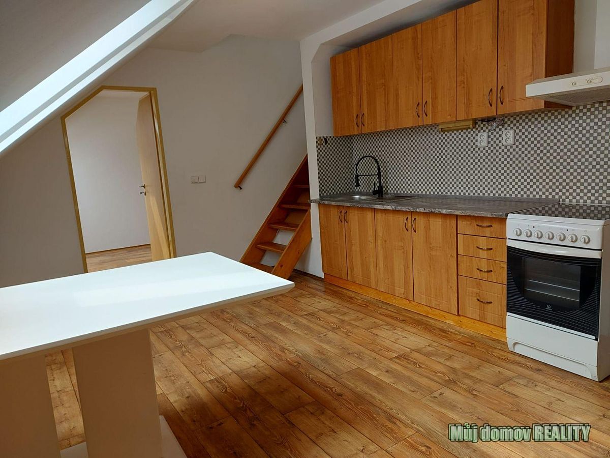 Pronájem bytu 3+kk 85 m²