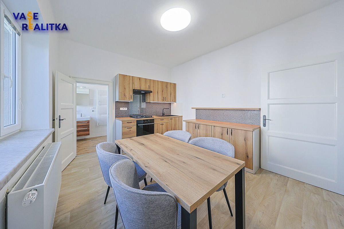 Pronájem bytu 2+1 73 m² – fotografie 3