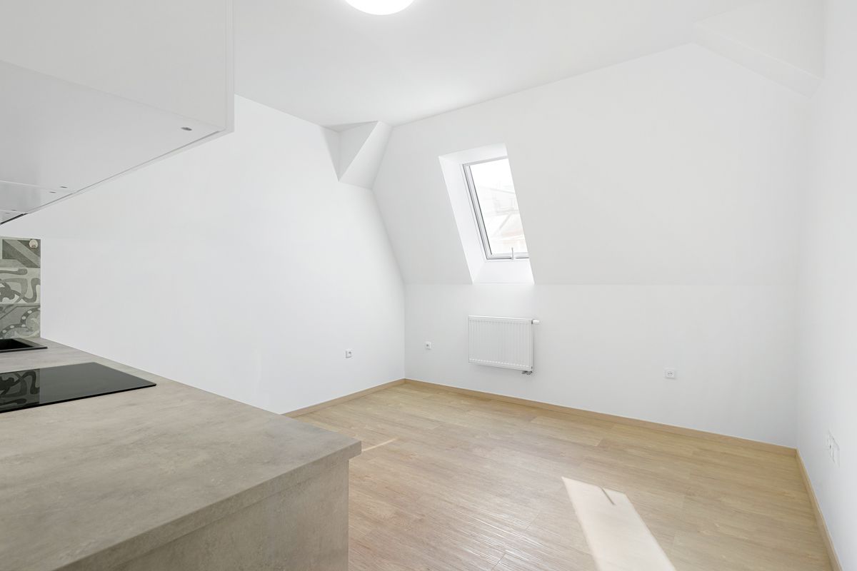 Pronájem bytu 1+kk 28 m² – fotografie 2
