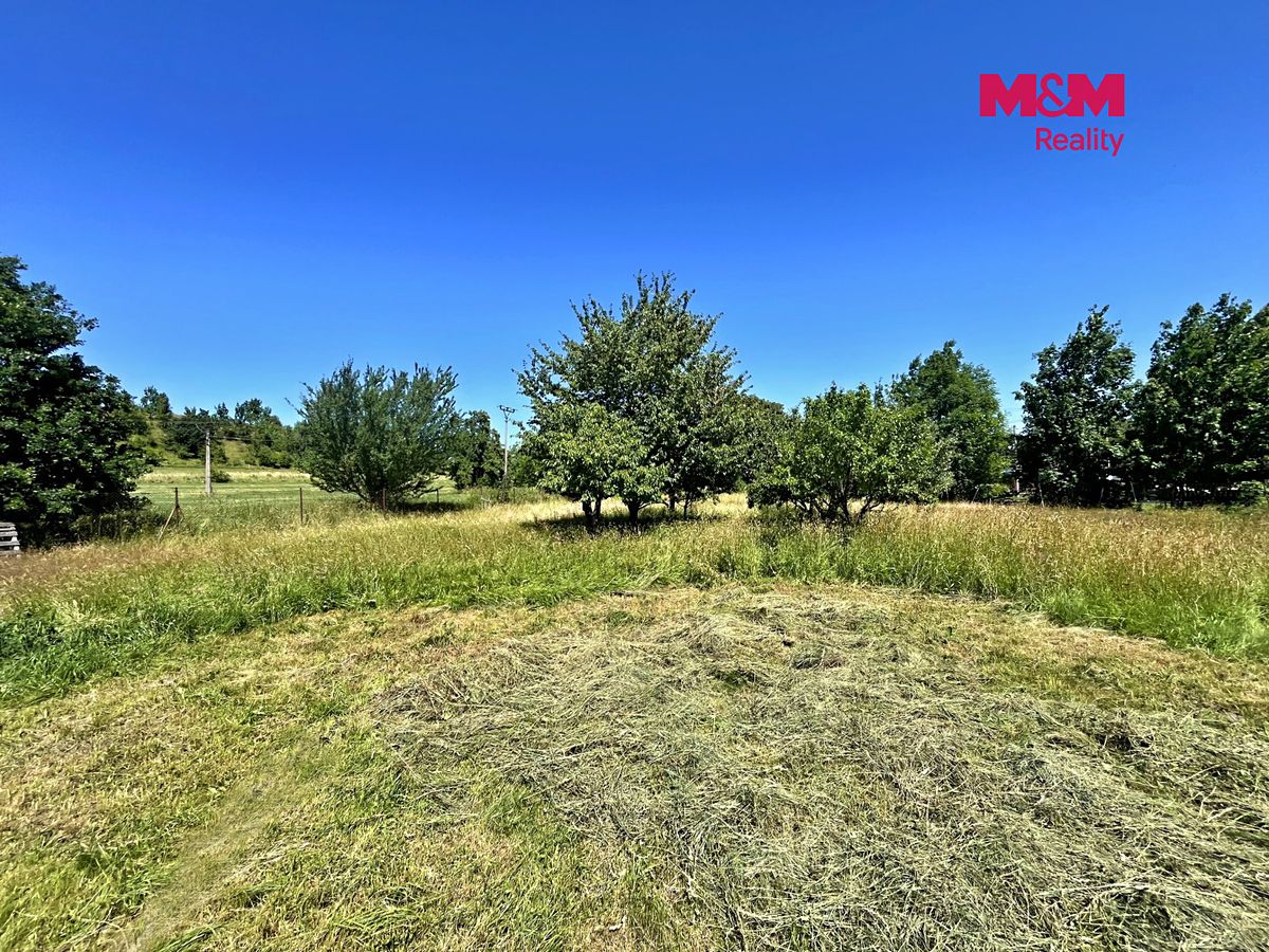 Prodej stavebního pozemku 1102 m² – fotografie 2