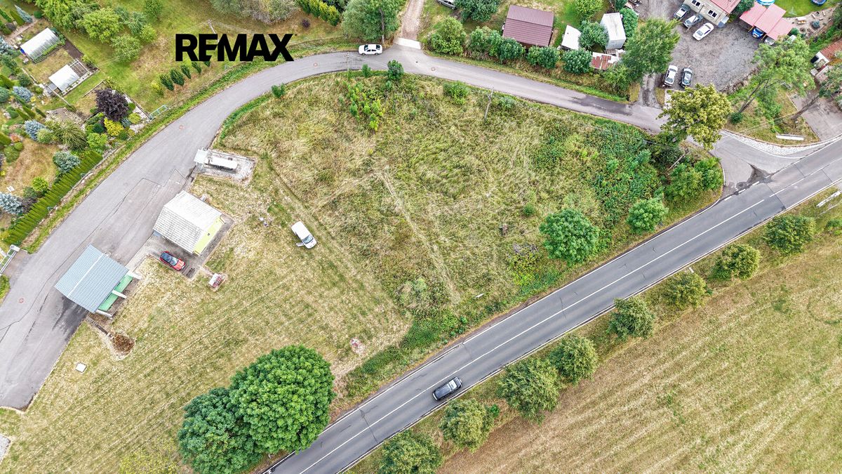 Prodej stavebního pozemku 2108 m² – fotografie 3