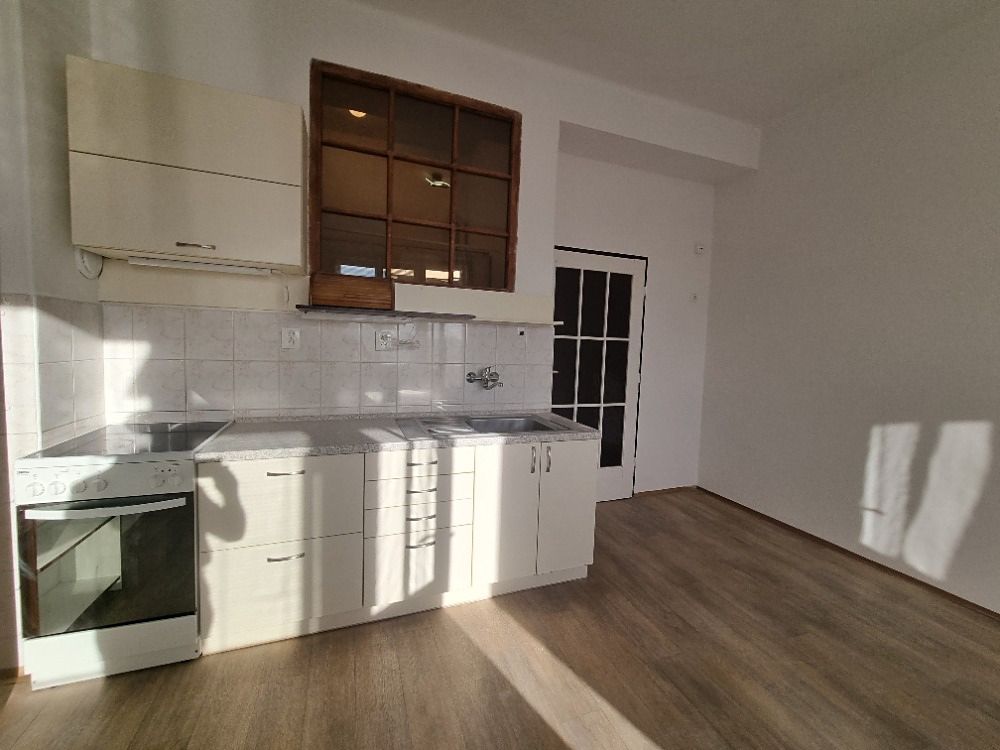 Pronájem bytu 2+kk 53 m² – fotografie 3