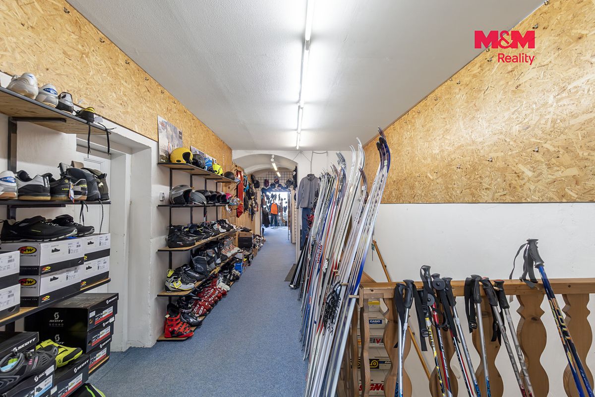 Prodej rodinného domu 300 m², pozemek 312 m² – fotografie 5