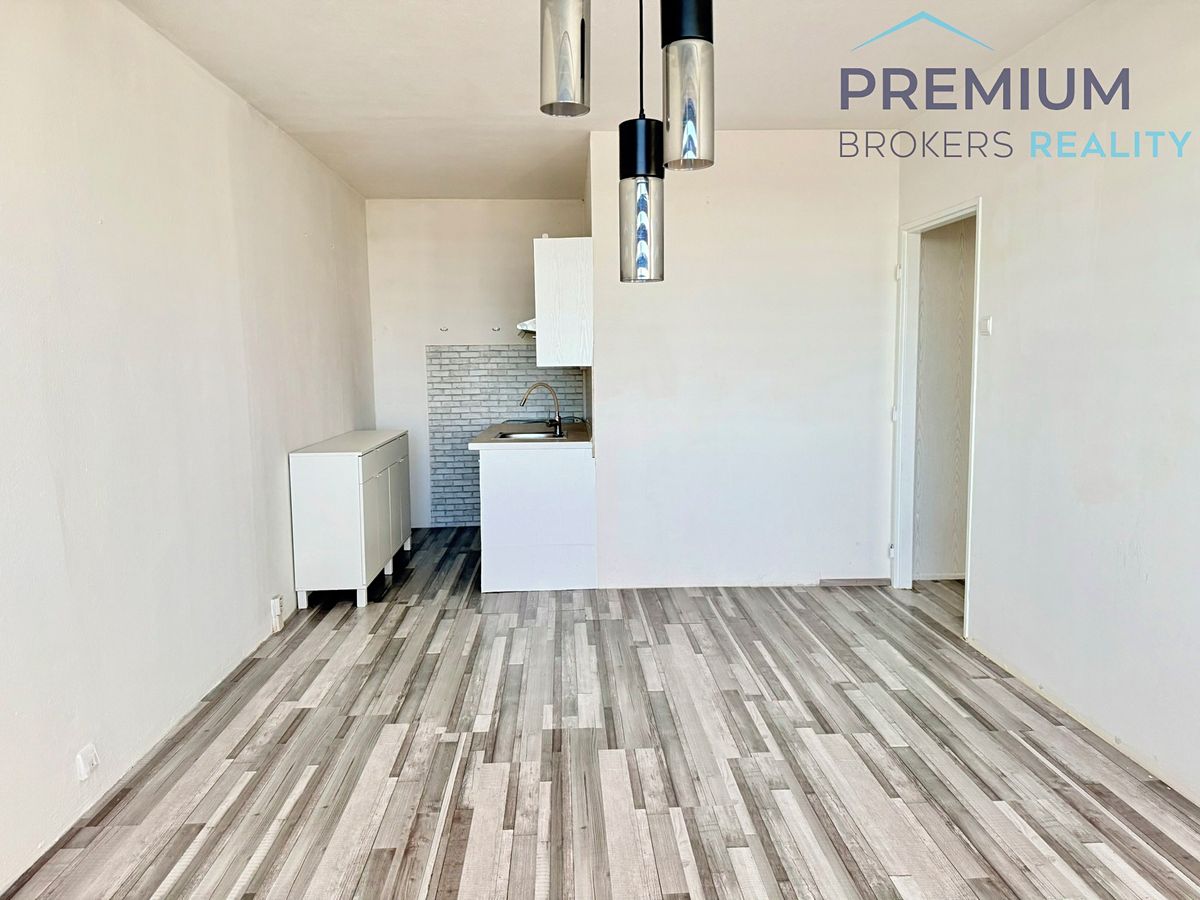 Pronájem bytu 2+kk 40 m² – fotografie 2