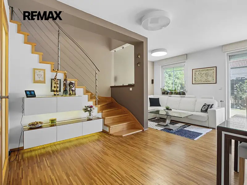 Prodej rodinného domu 125 m², pozemek 334 m², Praha – náhled fotky 2