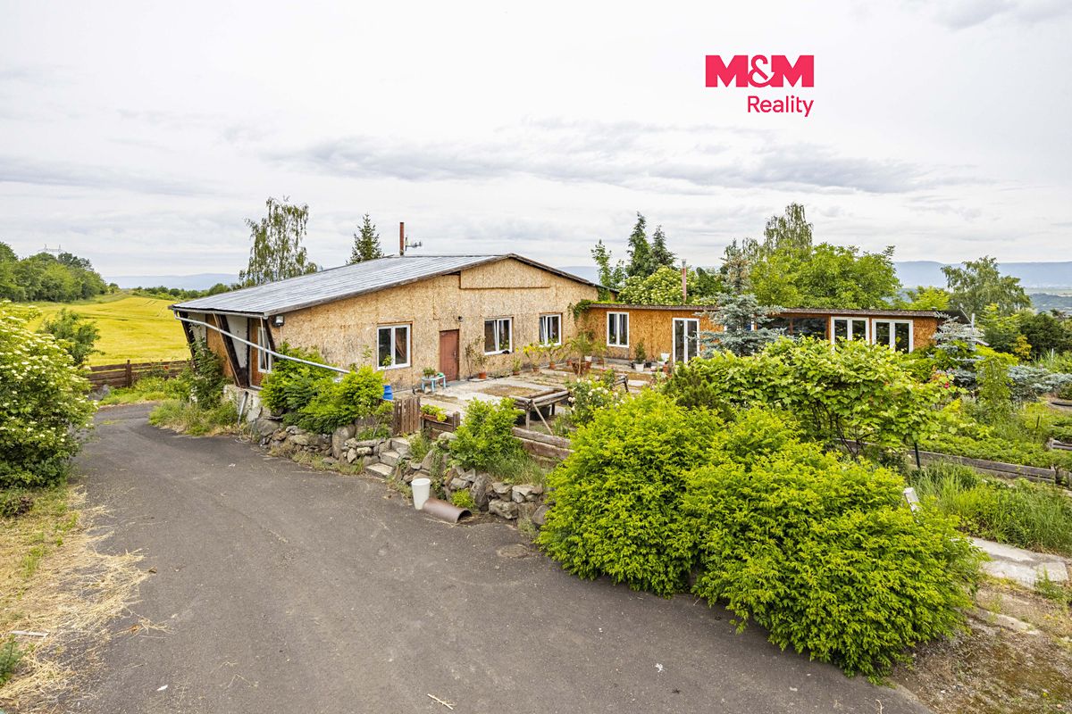 Prodej zemědělské usedlosti 3835 m², pozemek 18052 m², Žalany – fotka 1 z 3